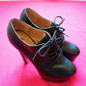 Shoe Dazzle MADISON Heels